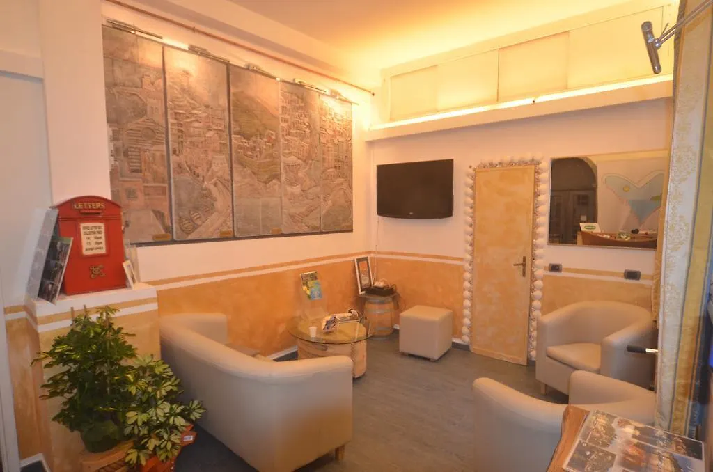 Hotel Marina Monterosso al Mare 3*,
