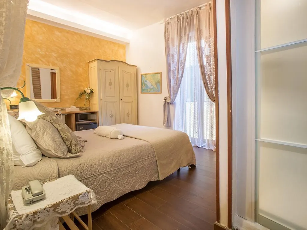 Hotel Marina Monterosso al Mare 3*,  Italia
